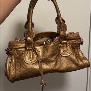 CHLOE PADDINGTON PEBBLED LEATHER EMBELLISHED KEY  SATCHEL MADE IN ITALY